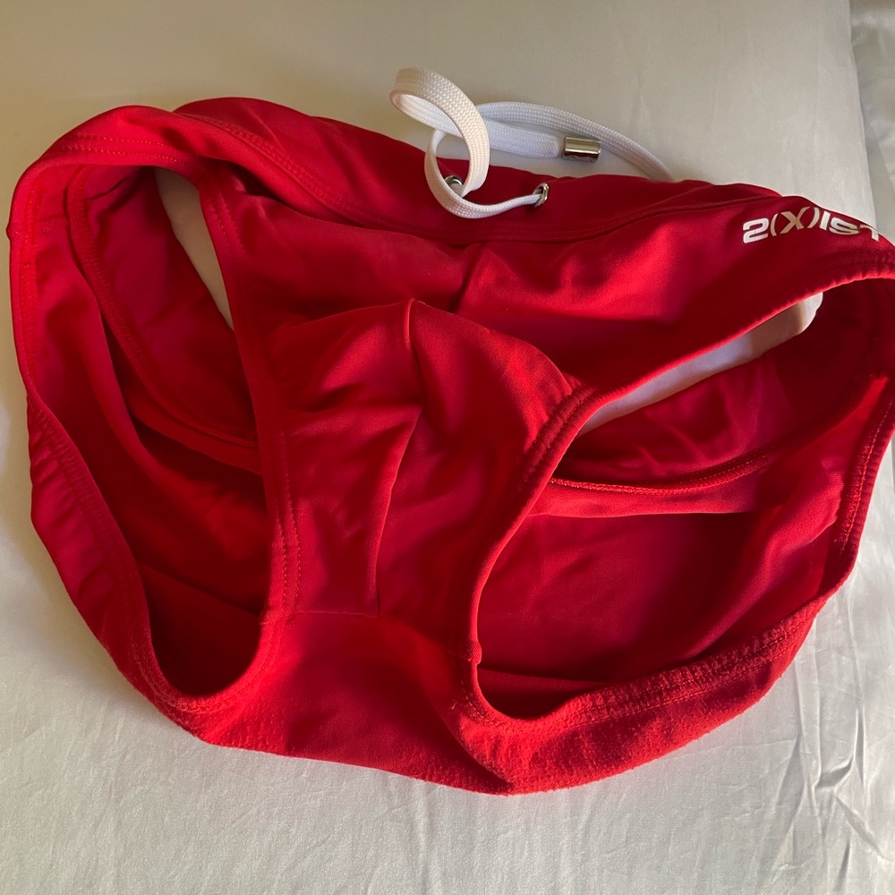2xist Red Swim Trunks Sleek Design - Picture 8 of 10
